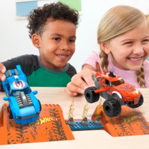 HOT WHEELS MONSTER TRUCK MEGA SET CONSTRUCTIE CURSA TIGER SHARK CHOMP - Img 3