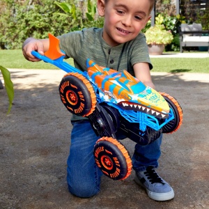 HOT WHEELS MONSTER TRUCK SHARKS VS DINOS MASINA CU TELECOMANDA TIGER SHARK CLIMBER - Img 3