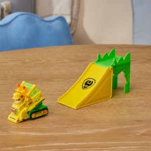 PATRULA CATELUSILOR FILMUL CU DINOZAURI SET VEHICUL CU RAMPA SI FIGURINA RUBBLE - Img 3