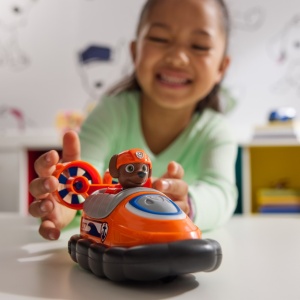 PATRULA CATELUSILOR SET VEHICUL DE BAZA HOVERCRAFT SI FIGURINA ZUMA - Img 3
