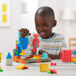 Set creativ Play Doh, banc de lucru cu scule, multicolor, 27.94x21.59x6.66cm  - Img 3