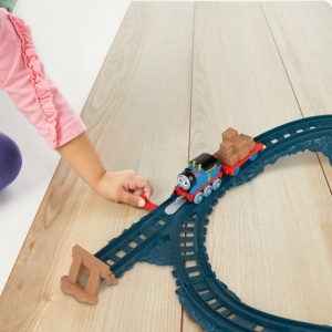 THOMAS SET DE JOACA CU LOCOMOTIVA PUSH ALONG THOMAS SI ACCESORII - Img 4