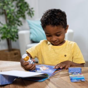 MELISSA AND DOUG STICKER WOW SET DE JOACA AUTOCOLANTE SI STAMPILA ASTRONAUT - Img 4