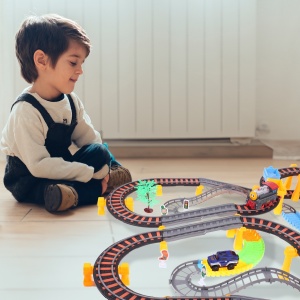 Trenulet Electric cu pista de curse, Masinuta si accesorii, 192 piese - Img 7