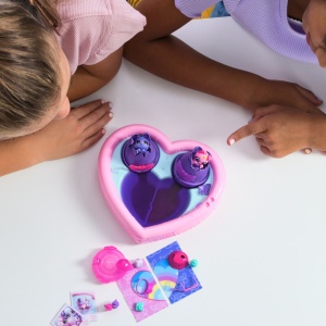 HATCHIMALS ALIVE NEON RAINBOW SET PETRECERE LA PISCINA - Img 7