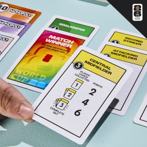 JOC MONOPOLY DEAL FIFA IN LIMBA ENGLEZA - Img 4