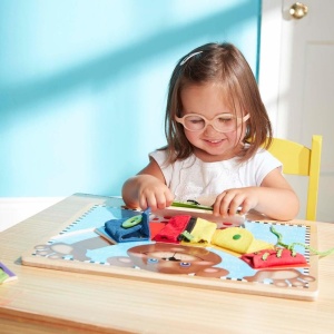 MELISSA AND DOUG SET DE JOACA ABILITATI DE BAZA DIN LEMN - Img 4