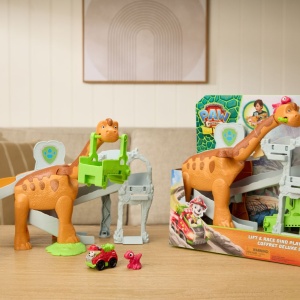 PATRULA CATELUSILOR FILMUL CU DINOZAURI SET DE JOACA LIFT AND RACE CU FIGURINA - Img 2