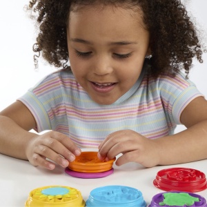 PLAY DOH DISNEY JR CLUBUL LUI MICKEY MOUSE SET MODELEAZA O POVESTE - Img 8