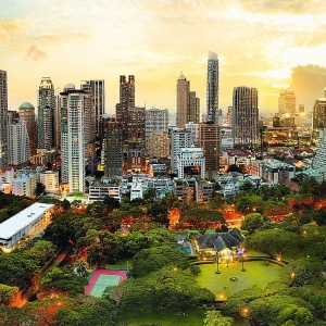 PUZZLE TREFL 3000 APUS IN BANGKOK - Img 2