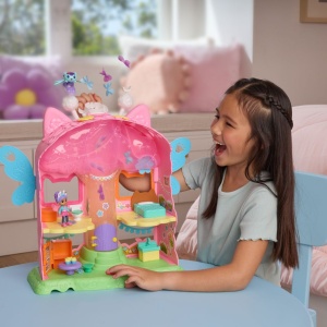 GABBYS DOLLHOUSE FAIRYLANDIA SET DE JOACA ZANA MAGICA FLUTTER CU FIGURINA GABBY INCLUSA - Img 6