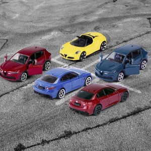 MAJORETTE MASINUTE METALICE SET 5 MASINI ALFA ROMEO - Img 2