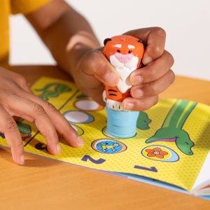 MELISSA AND DOUG STICKER WOW SET DE JOACA AUTOCOLANTE SI STAMPILA TIGRU - Img 9