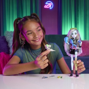 MONSTER HIGH PAPUSA FRANKIE STEIN CU ACCESORII - Img 5