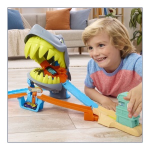 Set de joaca Hot Wheels City, pista de curse plaja rechinului Chomp, masinuta inclusa - Img 4
