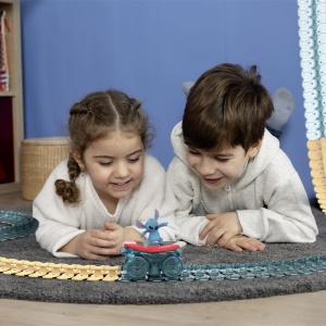SMOBY DISNEY STITCH PISTA DE CURSE FLEXTREME SET - Img 3