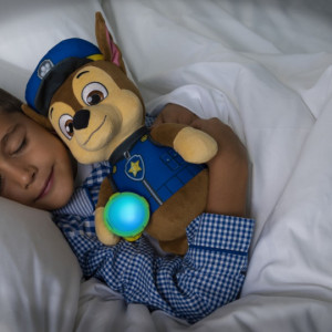 Jucarie de Plus Paw Patrol, Chase Snuggle Up, 30cm - Img 2