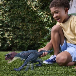 JURASSIC WORLD SURVIVAL CHARGE AND CHOMP DINOZAUR INTERACTIV CARNOTAURUS - Img 5
