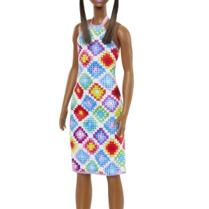 PAPUSA BARBIE FASHIONISTA SATENA CU OCHELARI DE SOARE GALBENI - Img 5