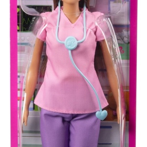 Papusa Barbie You Can Be Anything, Asistenta Medicala