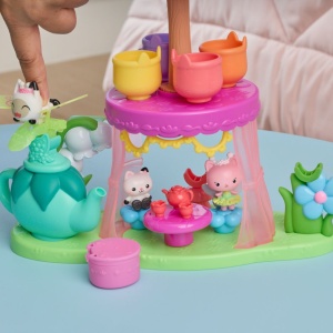 GABBYS DOLLHOUSE FAIRYLANDIA SET DE JOACA PETRECERE CU CEAI CU FIGURINE SI ACCESORII - Img 9