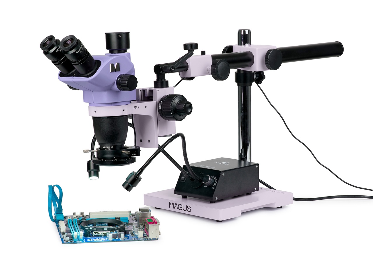 Stereomicroscop pentru repararea dispozitivelor electronice Stereo 8TR