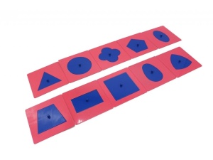 Montessori modelează șabloane metalice cu baze