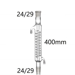 Condensator cu tub interior spiralat