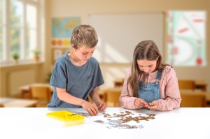 Casă de marcat pentru bani Euro didactici, 130 bancnote + 160 monede, în cutie din RE-Wood cu inserție - Img 4