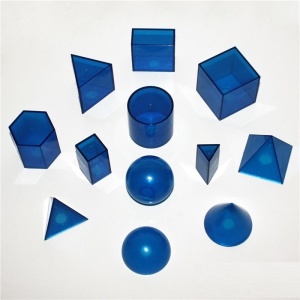 Set de 12 corpuri transparente pentru compararea volumelor – model pentru elevi