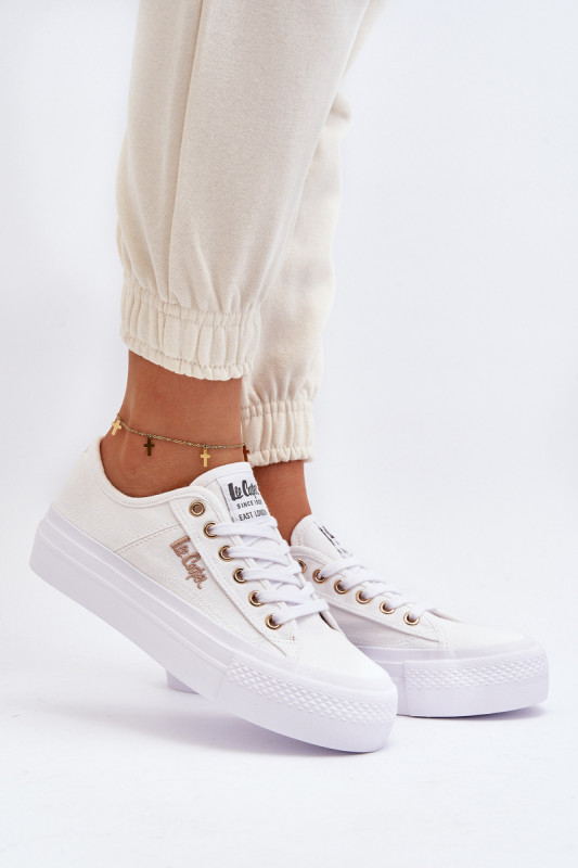 Кецове с платформа Lee Cooper LCW-24-31-2725 SH29927 - бели
