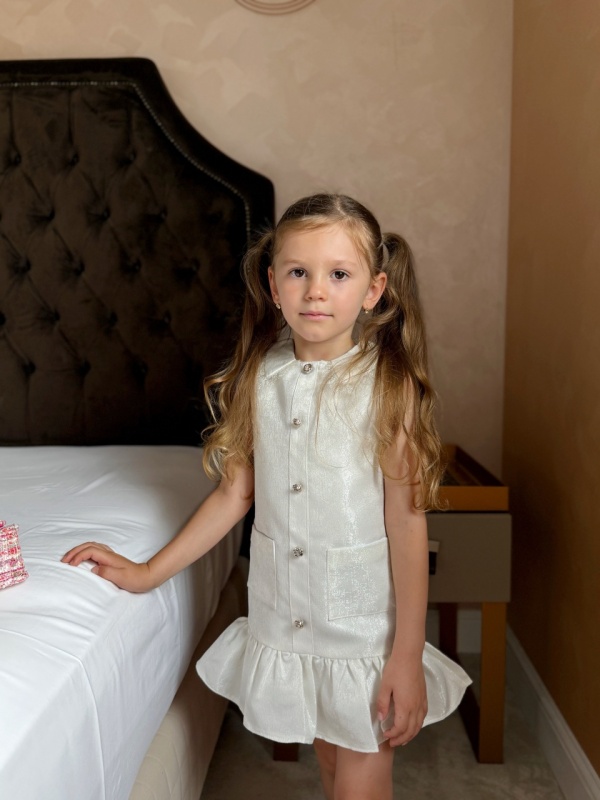 Rochie eleganta fetiță din brocard alb sidefat cu nasturi trandafiri – ocazie specială, Pearl