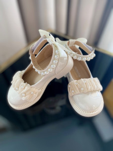 Cream Ballerina Shoes with Pearls for Girls, Chloe - Img 5
