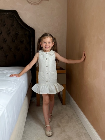 Rochie eleganta fetiță din brocard alb sidefat cu nasturi trandafiri – ocazie specială, Pearl - Img 2