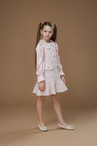Rochie-sarafan roz fetițe din tweed cu cămașă - Img 3