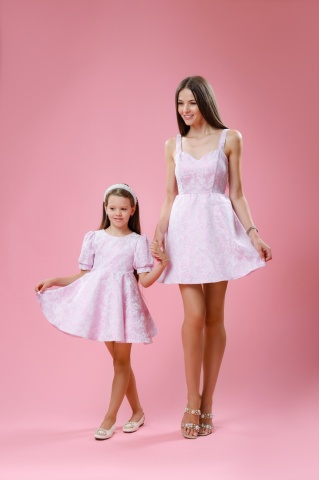 Set mama-fiica din brocart roz cu maneci bufante, Mia