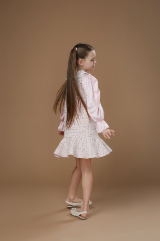 Rochie-sarafan roz fetițe din tweed cu cămașă - Img 4
