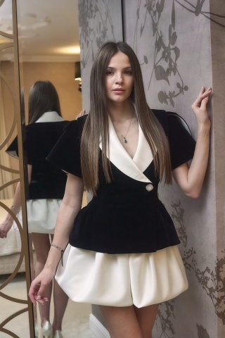 Rochie tip sacou cu fustă din catifea neagră, din două piese Duchess – model versatil de ocazie pentru sărbători și evenimente - Img 7