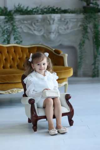 Camașă elegantă din voal creponat cu perle pentru fete, Daiana - Img 3