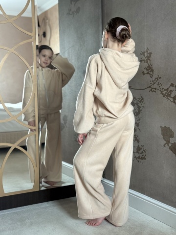 Trening Fluffy Oversize din Polar cu Fermoar și Pantaloni Evazați - Img 5