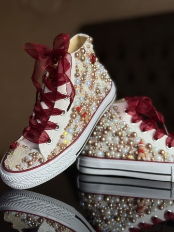Tenisi eleganți fete cu perle aurii și fundă roșie Turtă Dulce - Handmade - Img 3