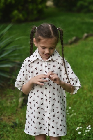 Compleu fete din muselină cu fundițe brodate Cherry - Img 5