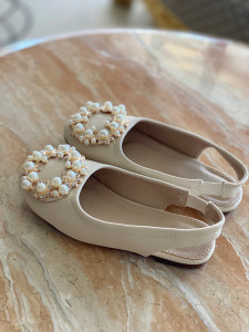 Cream Ballerina Shoes with Pearls for Girls, Victoria - Img 3