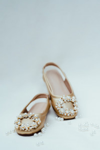 Gold Ballerina Shoes with Pearls for Girls, Victoria - Img 5