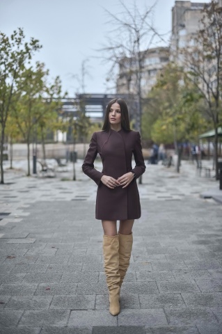 Rochie damă tip sacou din stofă Burgundy cu mânecă lungă – rochie de zi și de seară - Bordeaux - Img 9