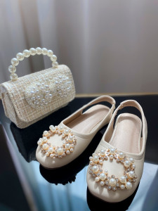 Cream Ballerina Shoes with Pearls for Girls, Victoria - Img 4