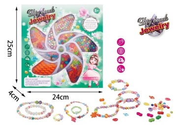 Set creativ- bratari si colier 3