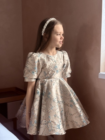 Rochie fete din brocard premium cu broderie florală și mâneci bufante, Fleur - Img 10