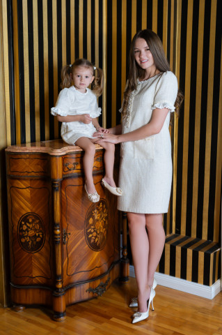 Rochie fete din tweed cu insertii roz, Amy - Img 6