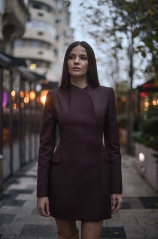Rochie damă tip sacou din stofă Burgundy cu mânecă lungă – rochie de zi și de seară - Bordeaux
